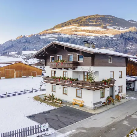 Strasshof Apartman *